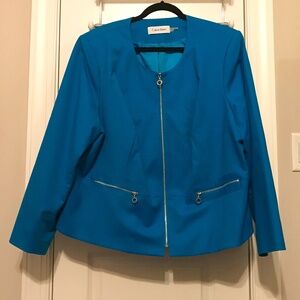 Calvin Klein bright blue blazer fully-lined with metal accents (22W)